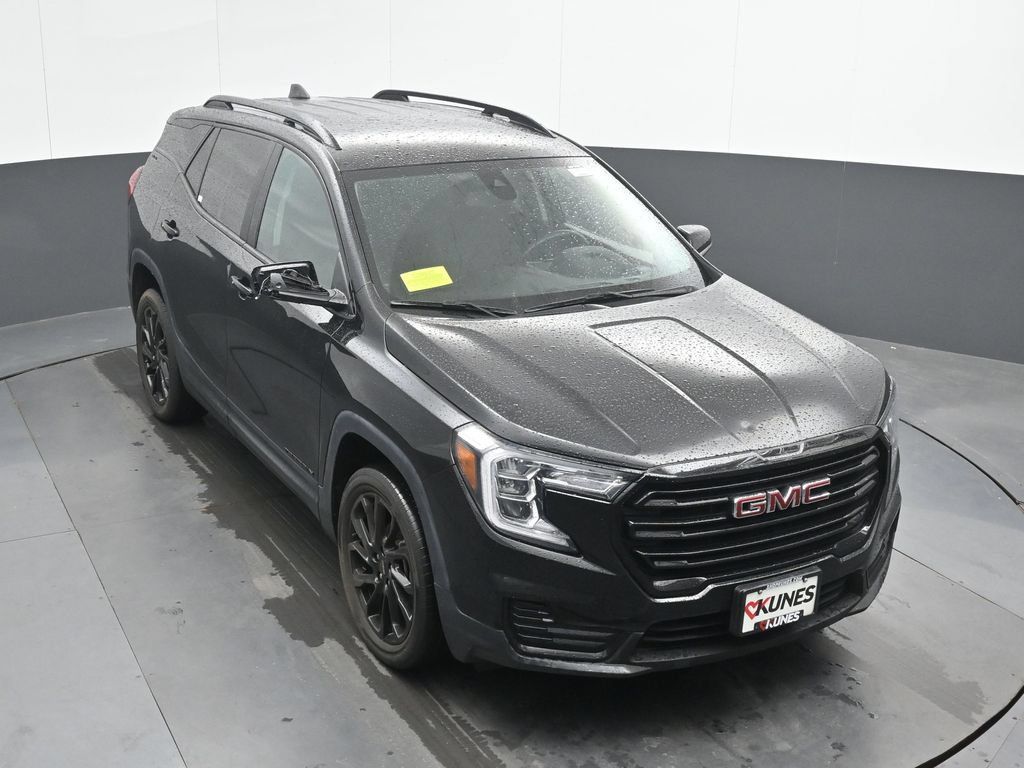 Used 2023 GMC Terrain SLE w/ Driver Convenience Package AWD/4WD image 33