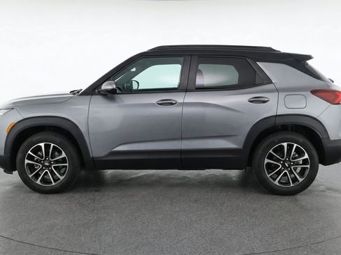 Used 2025 Chevrolet TrailBlazer LT FWD image 5