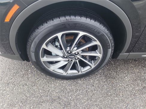 Used 2023 Lincoln Corsair Standard w/ Equipment Group 101A image 9