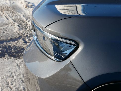 Used 2023 Jeep Grand Cherokee L Limited w/ Luxury Tech Group II image 16