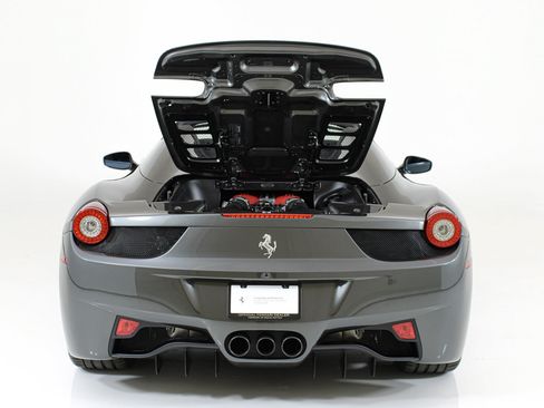Certified 2013 Ferrari 458 Spider RWD image 58