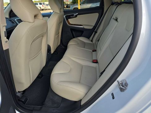 Used 2017 Volvo XC60 T6 Inscription w/ Climate Package image 27