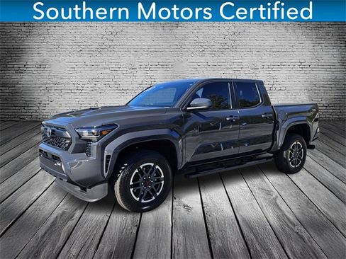 Used 2025 Toyota Tacoma TRD Sport image 1