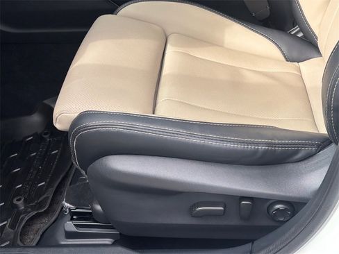 Used 2025 Subaru Outback Limited image 26