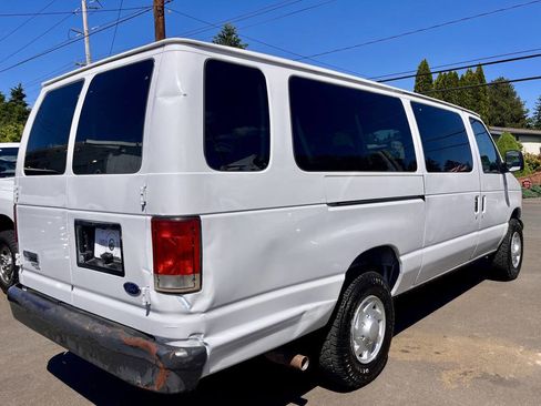 Used 2006 Ford E-350 and Econoline 350 XL RWD image 7