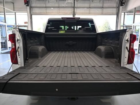 Used 2024 Chevrolet Silverado 1500 LT AWD/4WD image 8