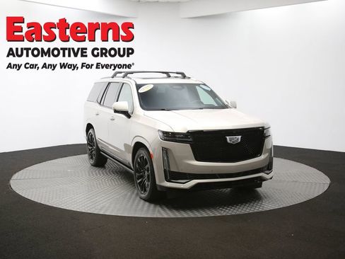 Used 2024 Cadillac Escalade Sport Platinum w/ LPO, ONYX Package image 55