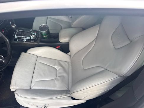 Used 2013 Audi RS 5 Coupe w/ Audi MMI Navigation Plus Pkg AWD/4WD image 8