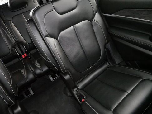 Used 2022 Jeep Grand Cherokee L Limited w/ Trailer Tow Group (B) image 14