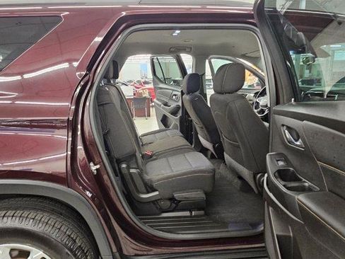 Used 2019 Chevrolet Traverse LT FWD image 34