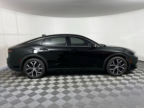 Certified 2024 Toyota Crown AWD/4WD image 4