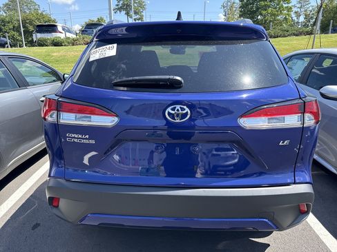 Used 2025 Toyota Corolla Cross LE w/ Moonroof Package FWD image 7