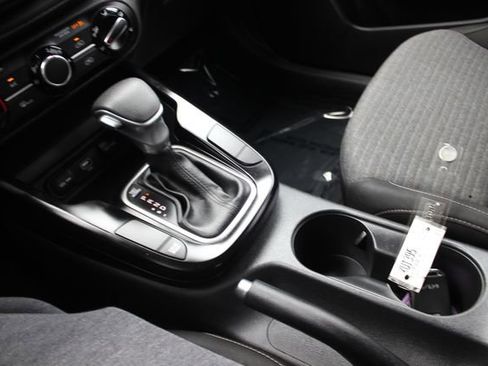 Used 2020 Kia Soul S FWD image 9