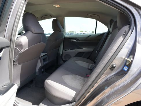 Used 2020 Toyota Camry LE FWD image 30