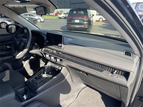 Used 2023 Honda CR-V LX image 17