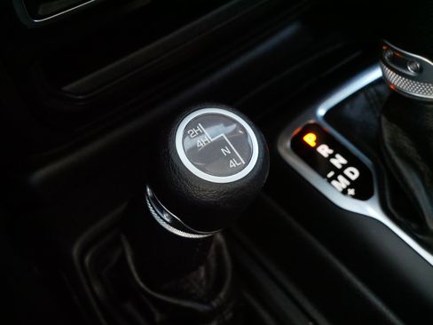 Used 2022 Jeep Wrangler Unlimited Sport image 31