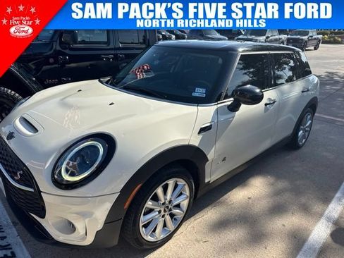 Used 2022 MINI Cooper Clubman S w/ Premium Package AWD/4WD image 2
