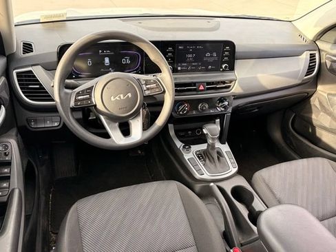 Used 2026 Kia Seltos LX FWD image 8