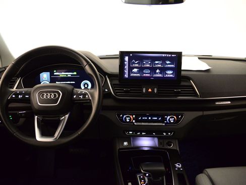 Certified 2022 Audi Q5 e Premium w/ Convenience Package image 3