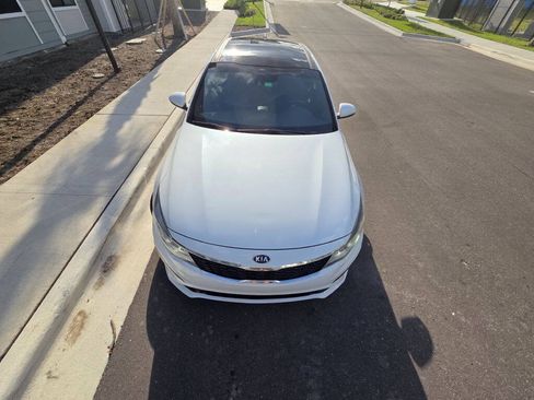 Used 2019 Kia Optima SX FWD image 3