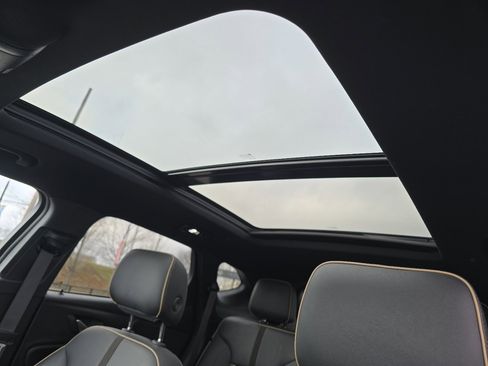 Used 2022 Chevrolet Blazer Premier w/ Enhanced Convenience Package image 3