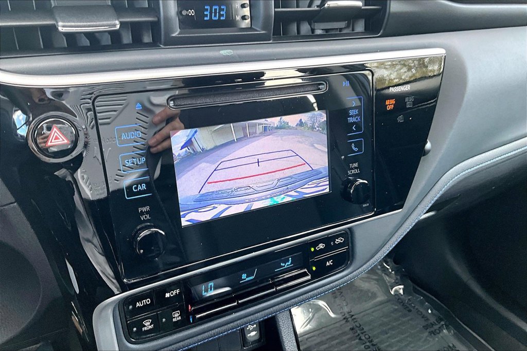 Used 2017 Toyota Corolla SE FWD image 28
