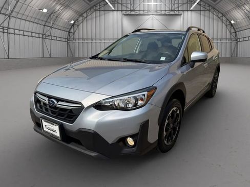 Used 2021 Subaru Crosstrek 2.0i Premium image 11
