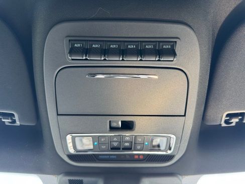 New 2025 Ford F250 Lariat w/ Lariat Ultimate Package image 40