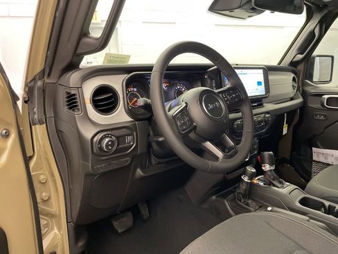 New 2026 Jeep Gladiator Sport image 13