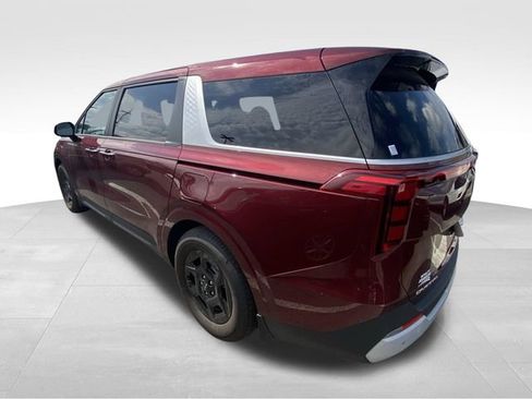 Used 2026 Kia Carnival FWD image 6