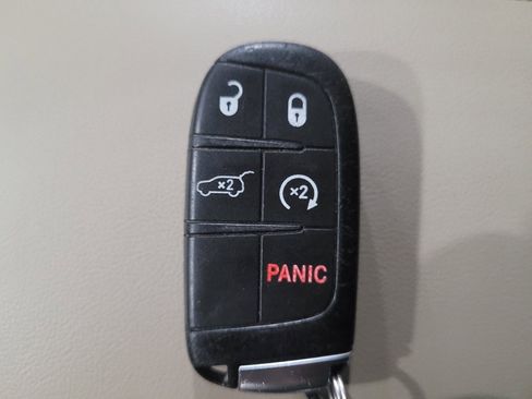 Used 2018 Jeep Grand Cherokee Limited AWD/4WD image 32