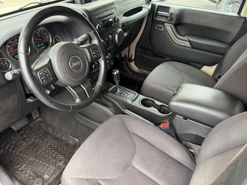 Used 2017 Jeep Wrangler Unlimited Sport w/ Quick Order Package 24S AWD/4WD image 13