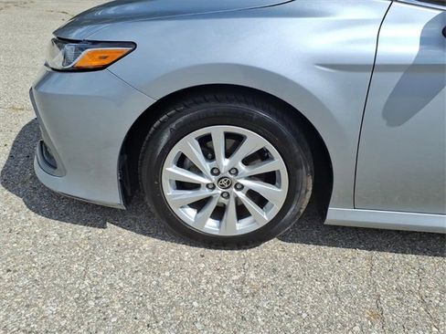 Used 2023 Toyota Camry LE image 4