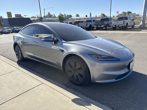 Used 2025 Tesla Model 3 Long Range RWD image 7