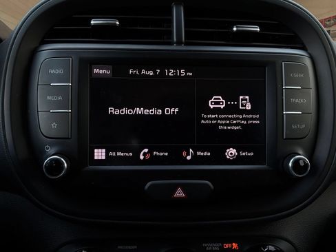 Used 2025 Kia Soul LX w/ LX Technology Package FWD image 26