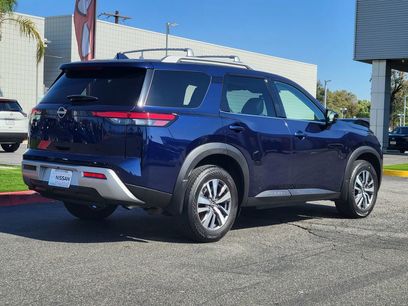 Used 2023 Nissan Pathfinder SL w/ Black Appearance Package
