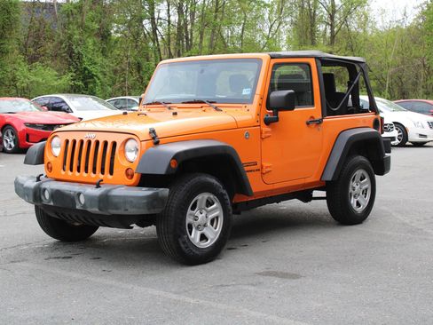 Used 2012 Jeep Wrangler Sport w/ Connectivity Group image 3