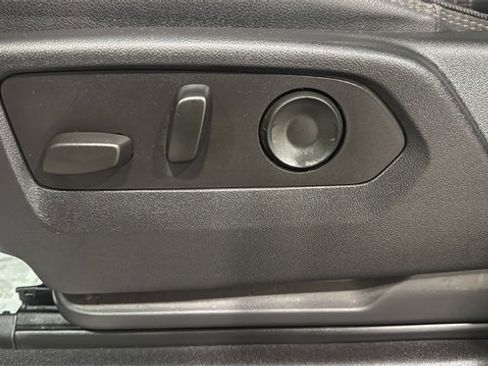 Used 2022 Chevrolet Silverado 1500 High Country image 22