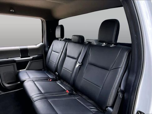 Used 2022 Ford F250 XLT w/ FX4 Off-Road Package AWD/4WD image 19
