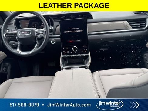 Used 2025 GMC Terrain Elevation w/ Elevation Premium Package image 17