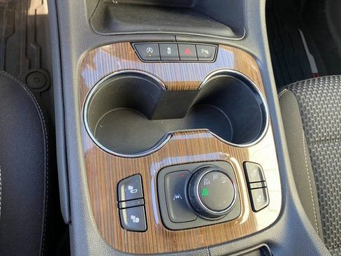 Used 2023 GMC Acadia SLE w/ Driver Convenience Package image 26