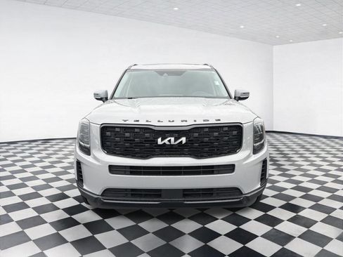 Used 2022 Kia Telluride EX w/ EX Premium Package AWD/4WD image 2