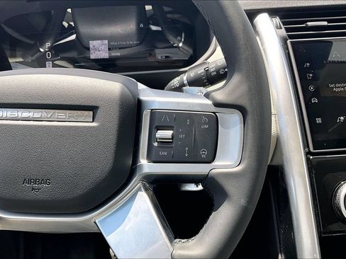 Certified 2025 Land Rover Discovery Dynamic SE AWD/4WD image 21