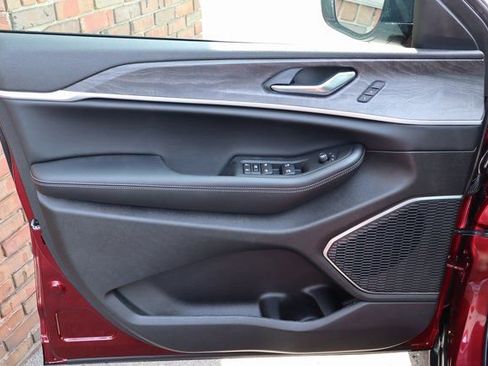 New 2025 Jeep Grand Cherokee Limited 4xe image 6