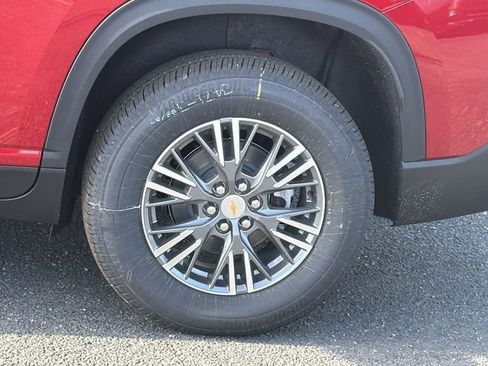 New 2026 Chevrolet Traverse LT image 9