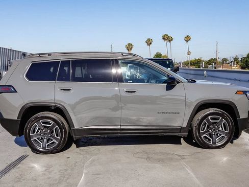 New 2026 Jeep Cherokee Laredo AWD/4WD image 13