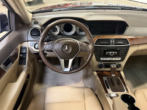 Used 2013 Mercedes-Benz C 250 Sedan image 16