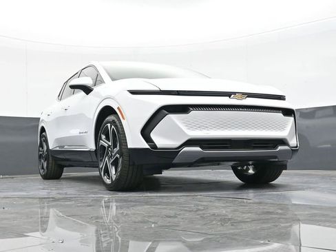 New 2026 Chevrolet Equinox EV LT image 47