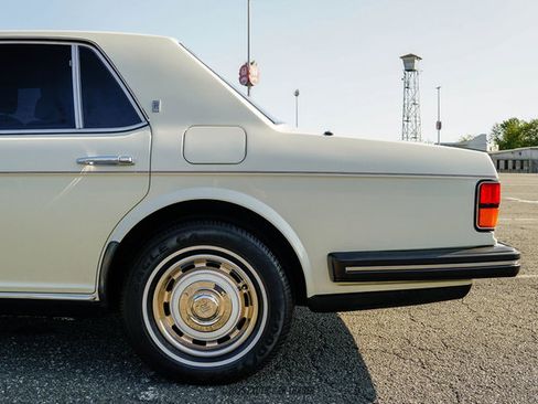 Used 1989 Rolls-Royce Silver Spirit RWD image 5