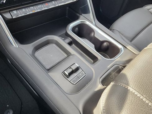 New 2026 GMC Sierra 3500 Denali w/ LPO, Black Badging Package image 33